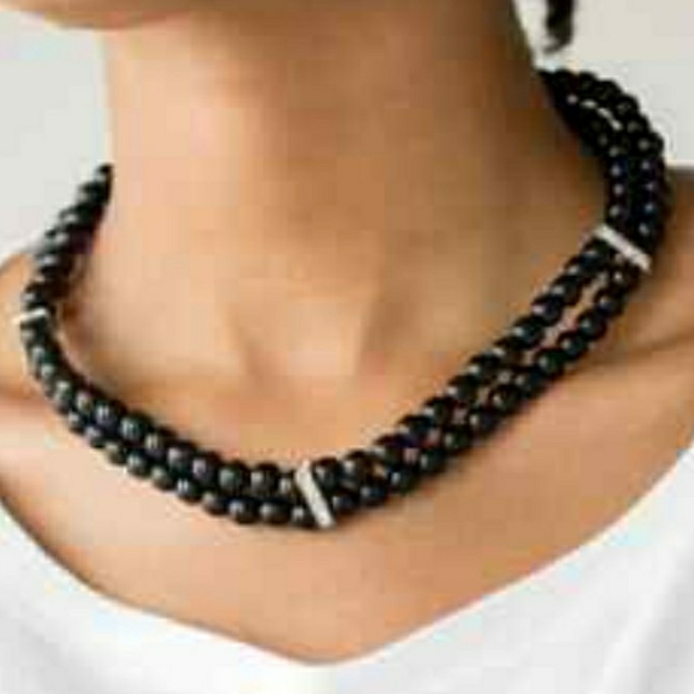 💥10/$10💥White Fox Boutique Black Beaded Necklace